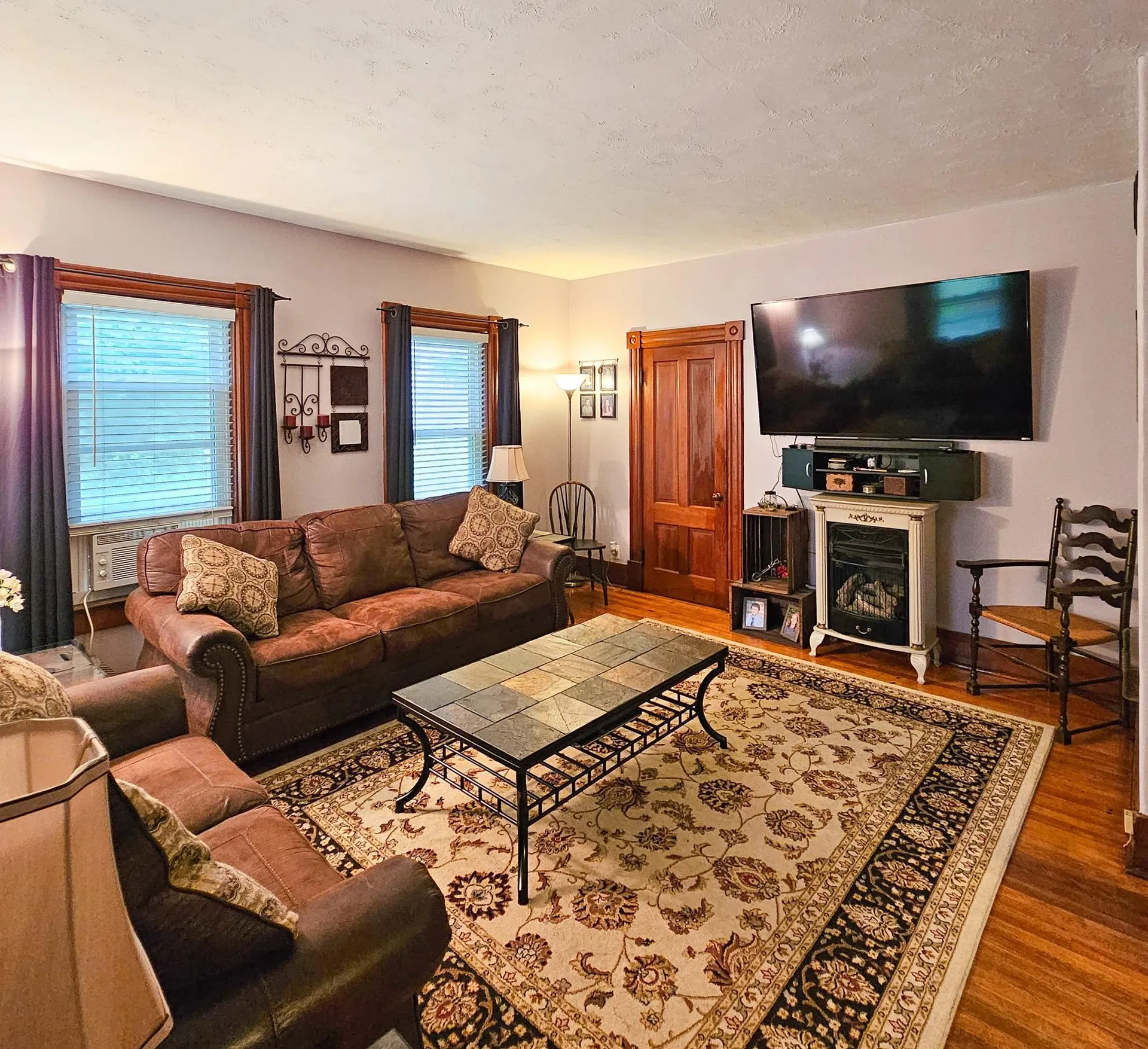 20 Pine Street Rockingham VT 05101