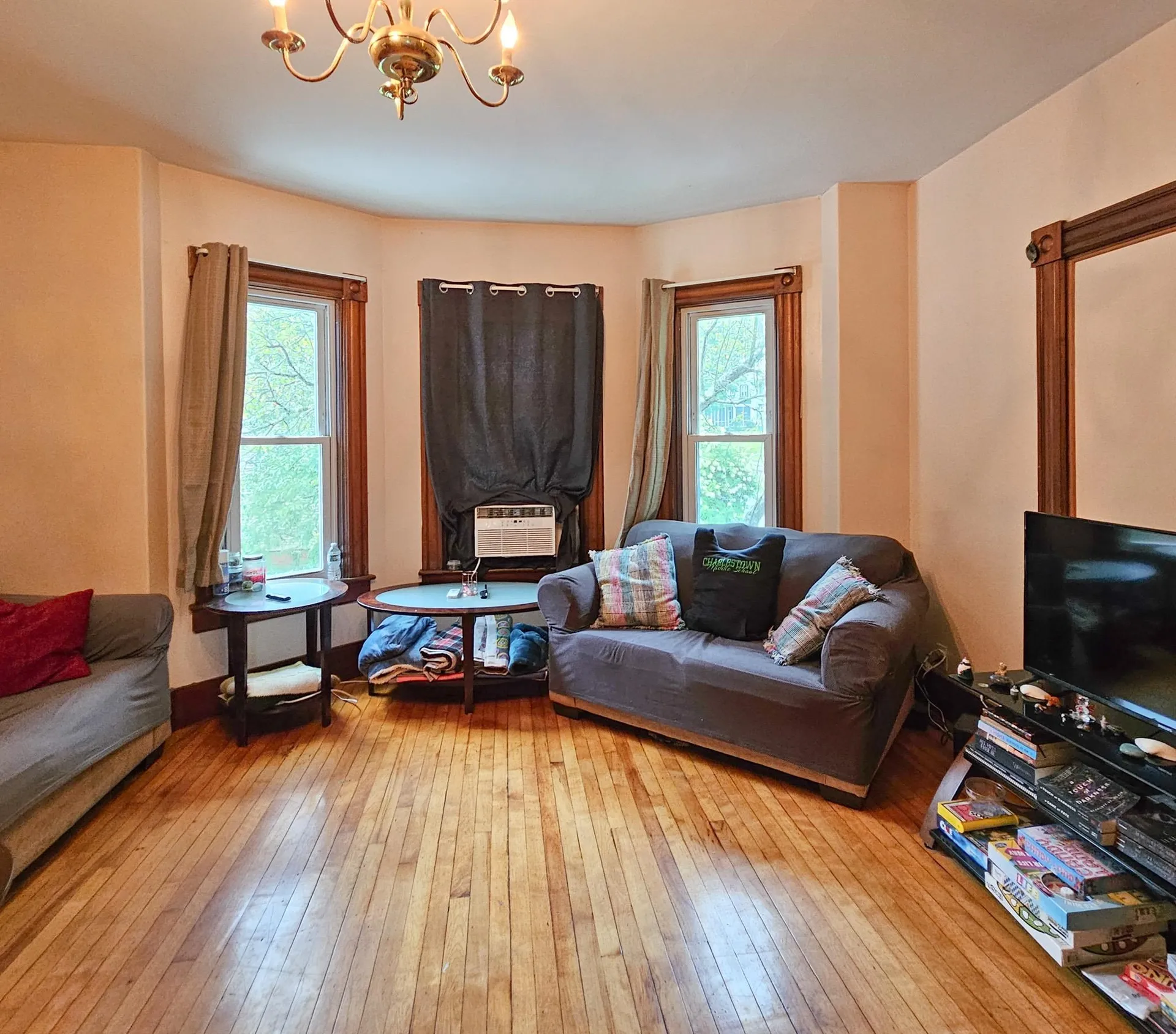 20 Pine Street Rockingham VT 05101