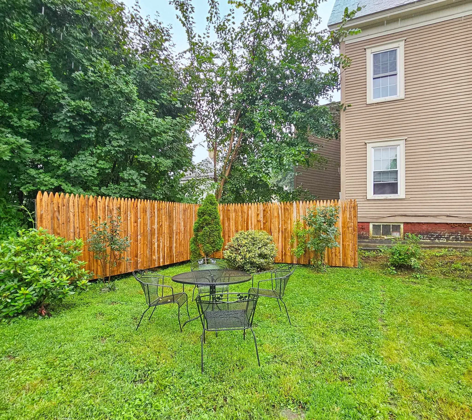 20 Pine Street Rockingham VT 05101