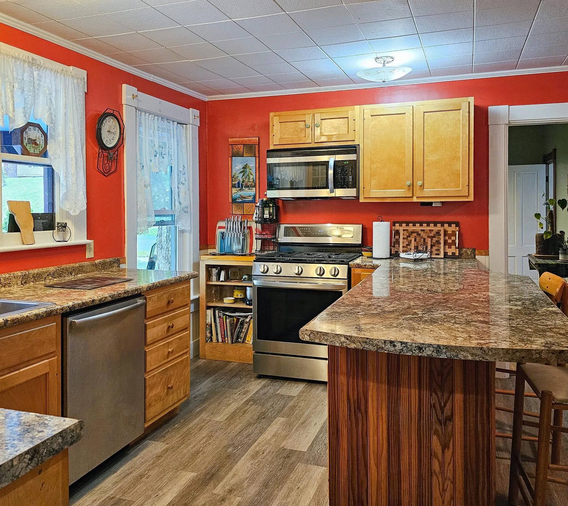 20 Pine Street Rockingham VT 05101