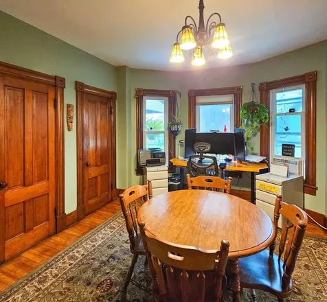 20 Pine Street Rockingham VT 05101