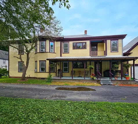 20 Pine Street Rockingham VT 05101