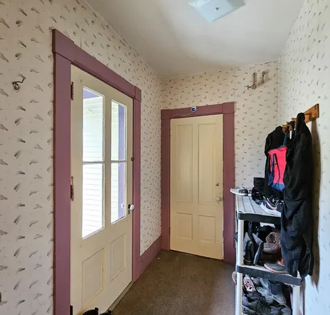 20 Pine Street Rockingham VT 05101