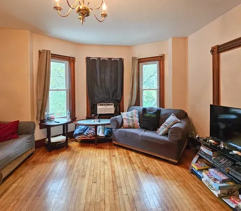 20 Pine Street Rockingham VT 05101