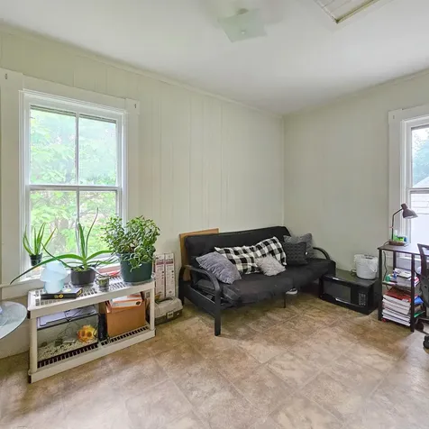 20 Pine Street Rockingham VT 05101