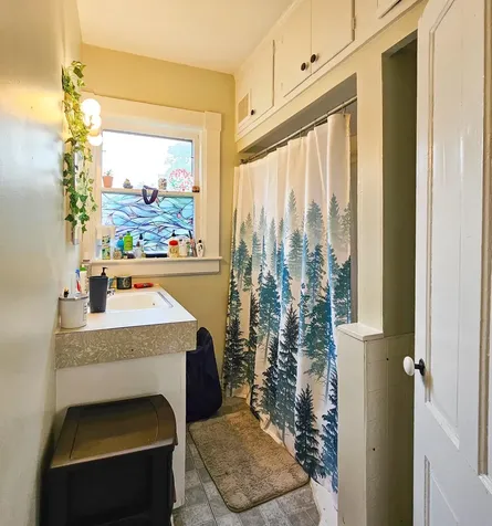 20 Pine Street Rockingham VT 05101