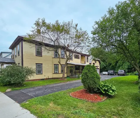 20 Pine Street Rockingham VT 05101