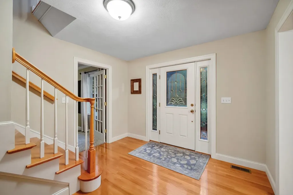 11 Gauthier Way Pelham NH 03076