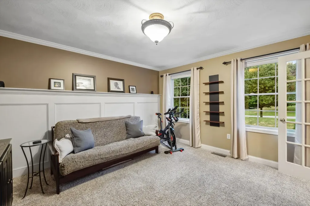 11 Gauthier Way Pelham NH 03076
