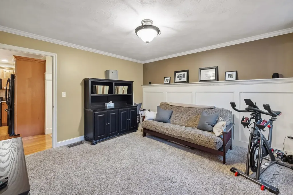 11 Gauthier Way Pelham NH 03076