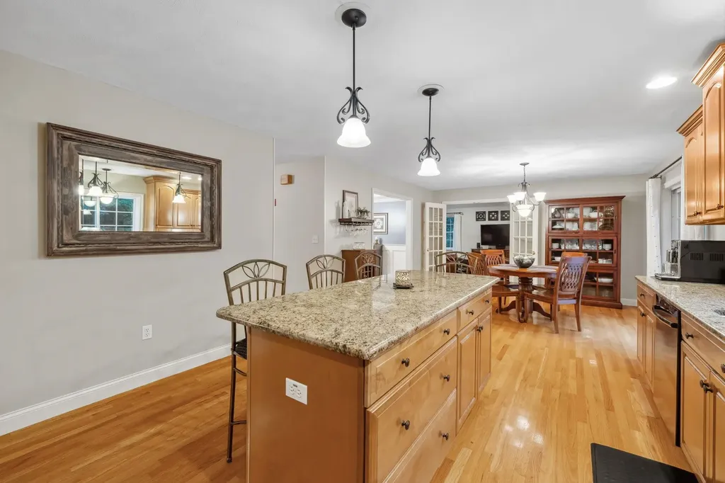 11 Gauthier Way Pelham NH 03076