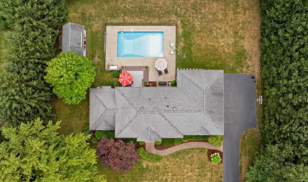11 Gauthier Way Pelham NH 03076