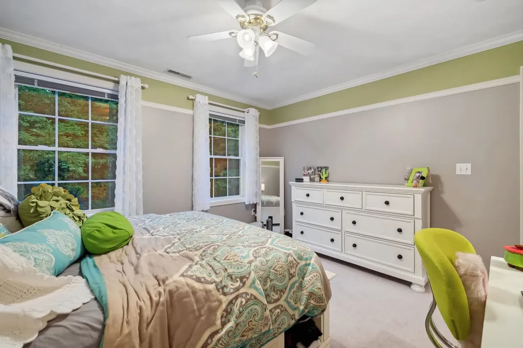 11 Gauthier Way Pelham NH 03076