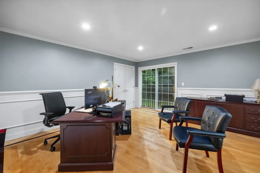 11 Gauthier Way Pelham NH 03076