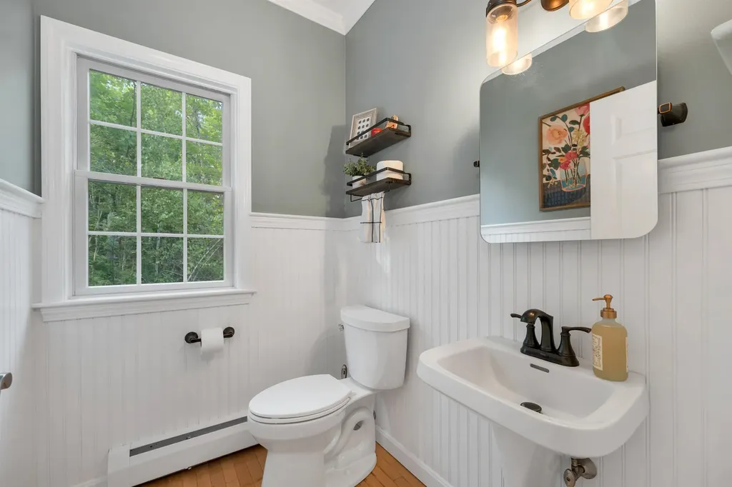 40 Lyford Road Brookfield NH 03872