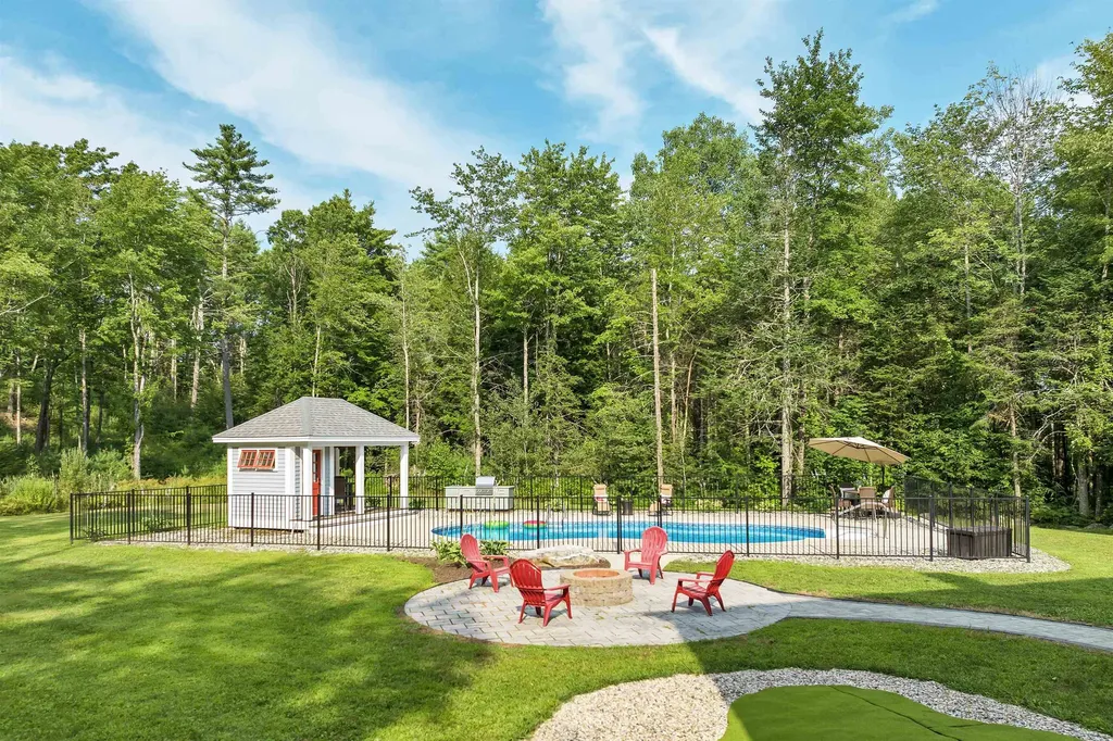 40 Lyford Road Brookfield NH 03872