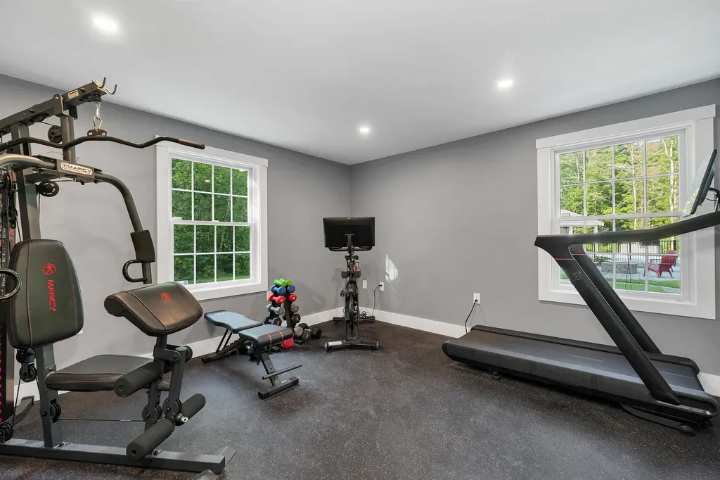 40 Lyford Road Brookfield NH 03872
