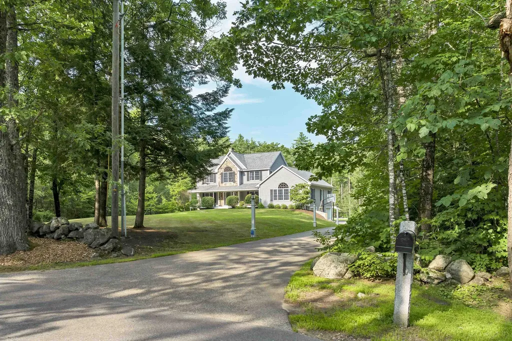40 Lyford Road Brookfield NH 03872