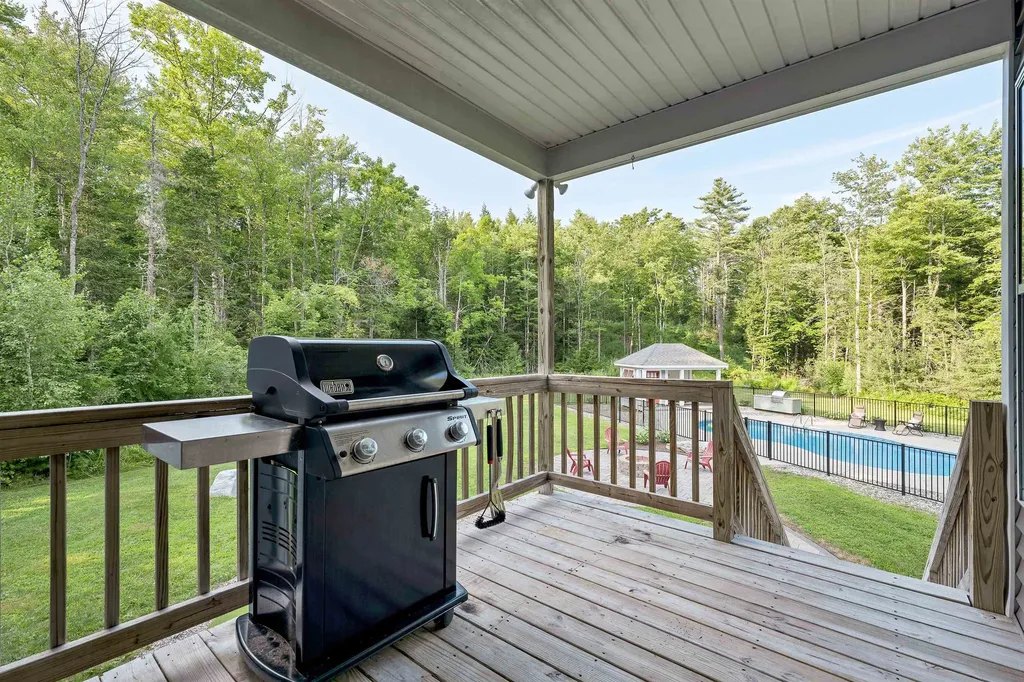 40 Lyford Road Brookfield NH 03872