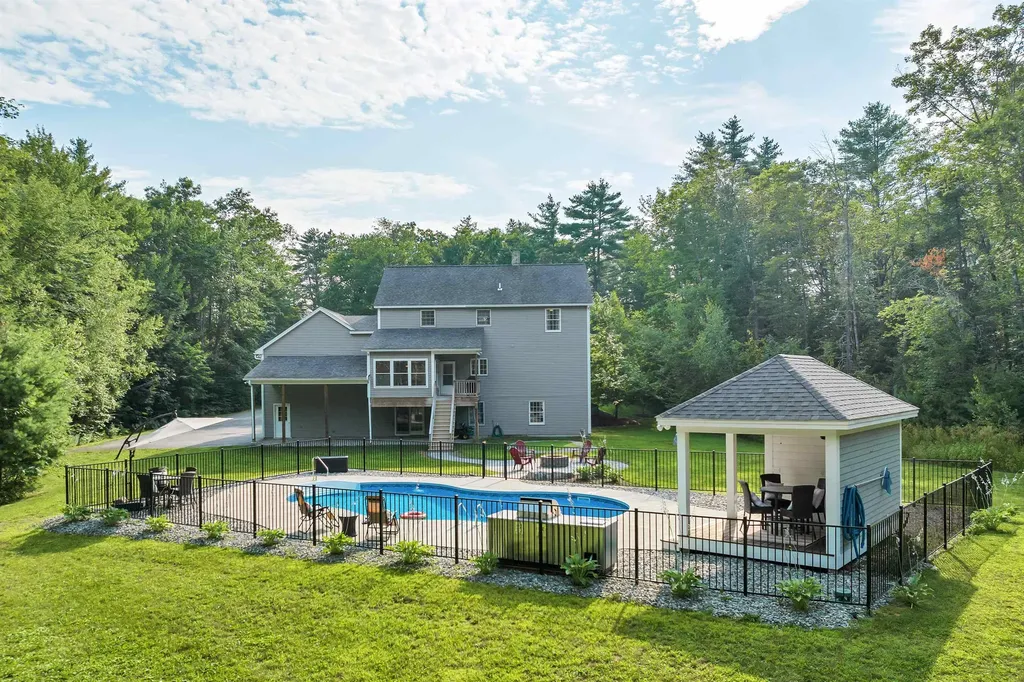 40 Lyford Road Brookfield NH 03872