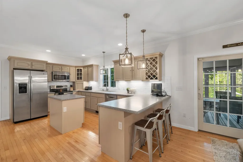 40 Lyford Road Brookfield NH 03872