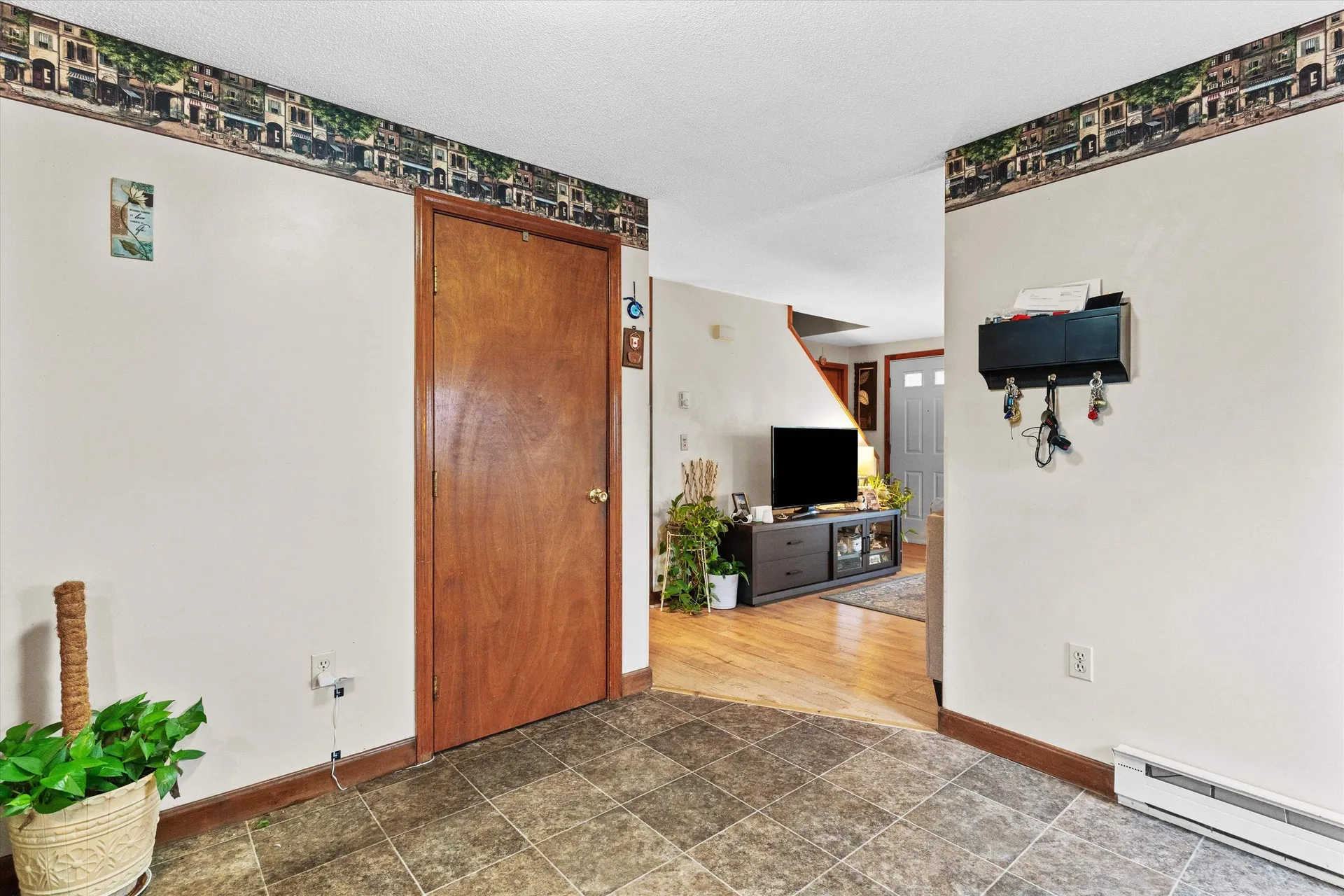 28 Bailey Avenue Manchester NH 03104
