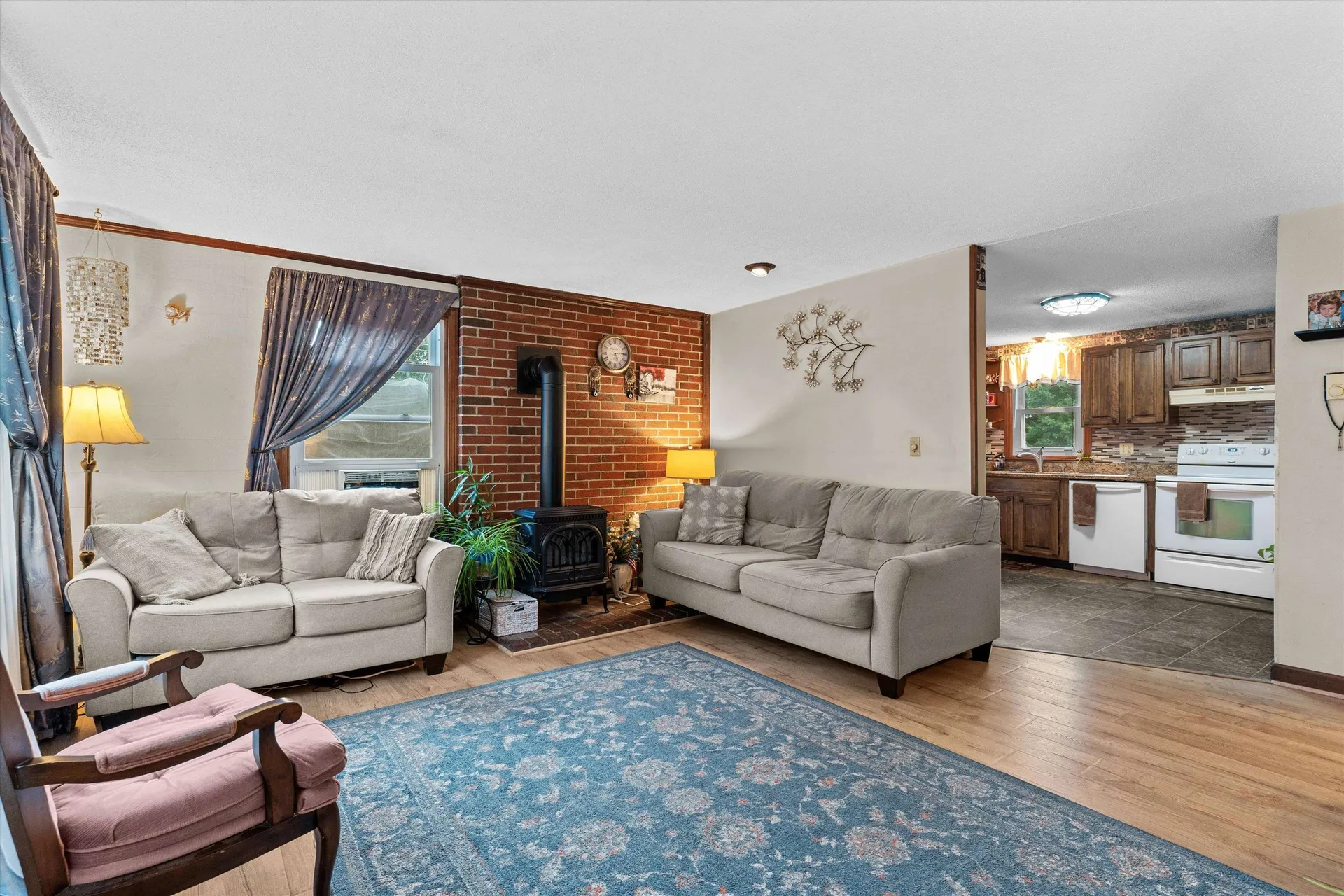 28 Bailey Avenue Manchester NH 03104