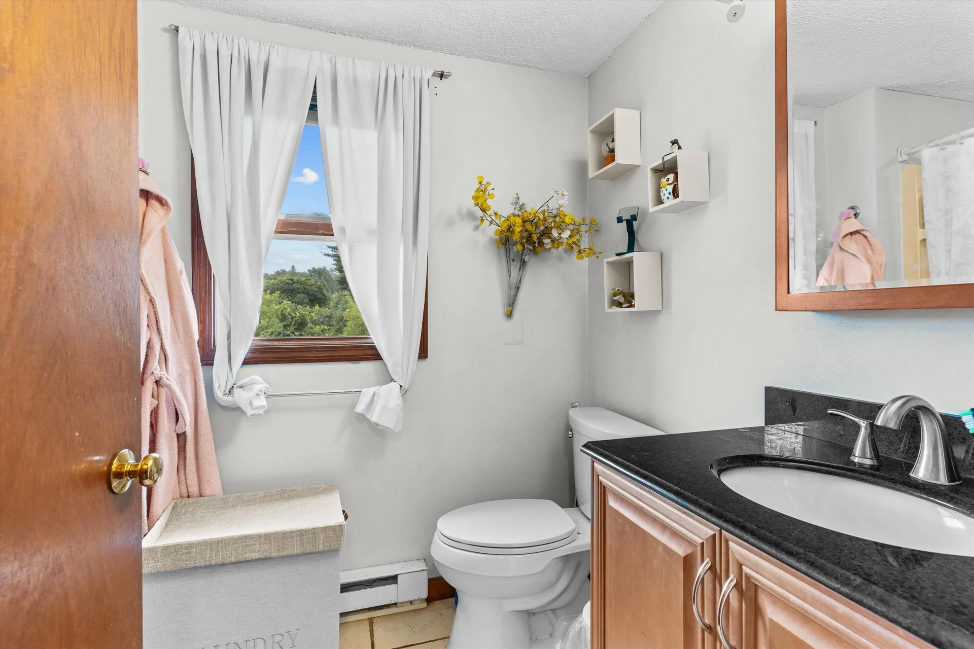 28 Bailey Avenue Manchester NH 03104