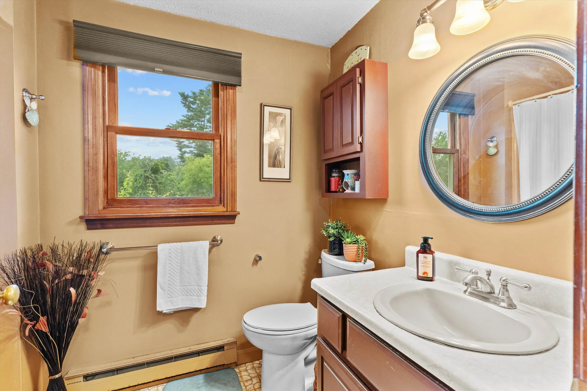 28 Bailey Avenue Manchester NH 03104