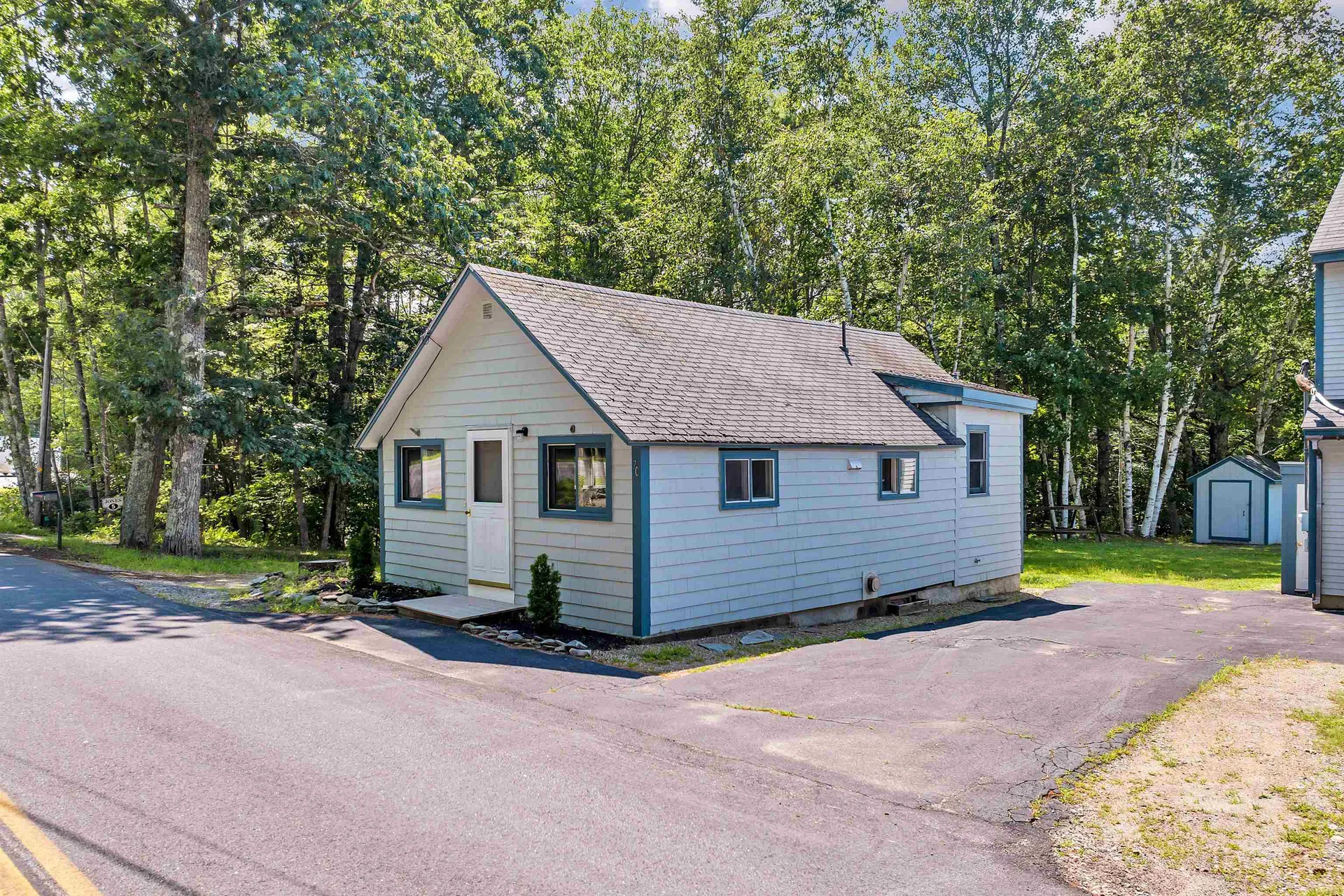 7 Roberts Cove Road Alton NH 03809