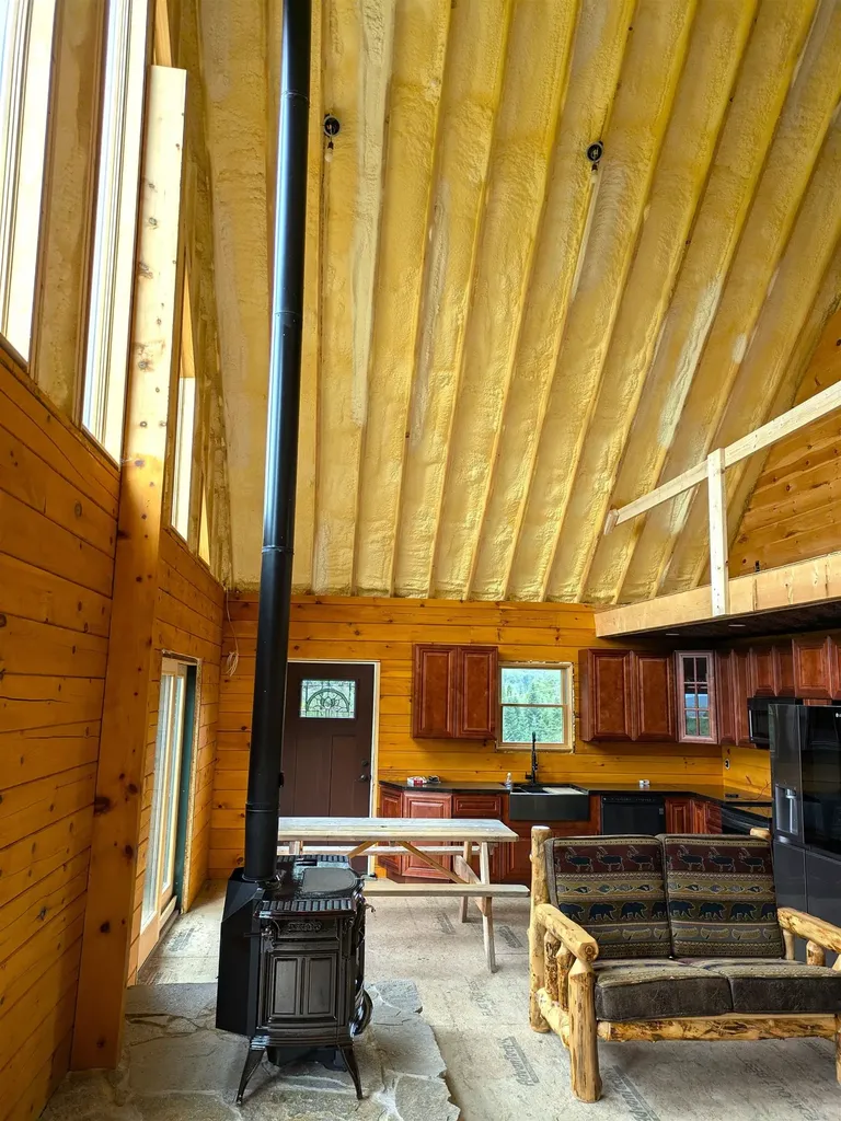 34 Goldilocks Lane Pittsburg NH 03592