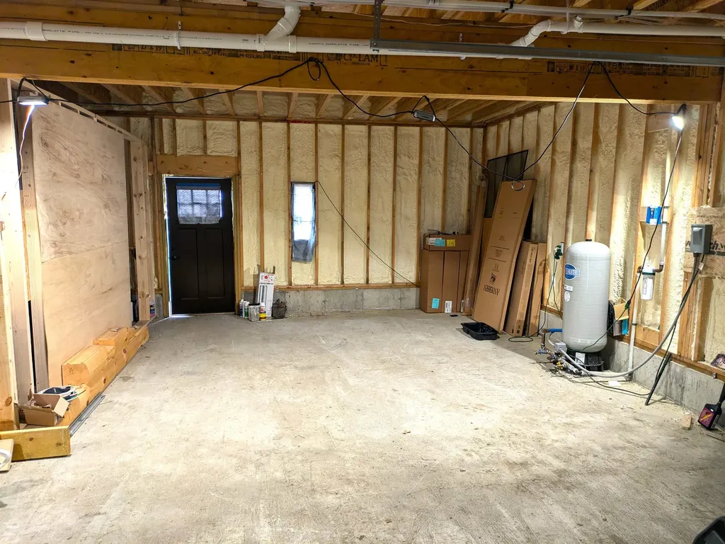 34 Goldilocks Lane Pittsburg NH 03592