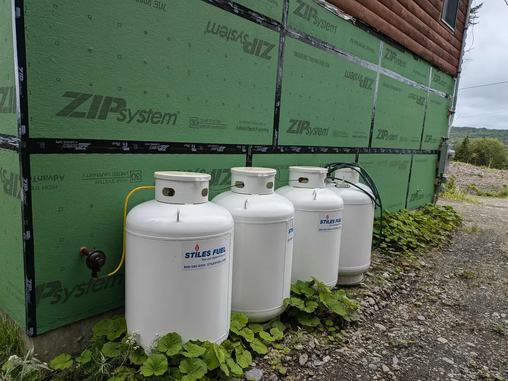 34 Goldilocks Lane Pittsburg NH 03592