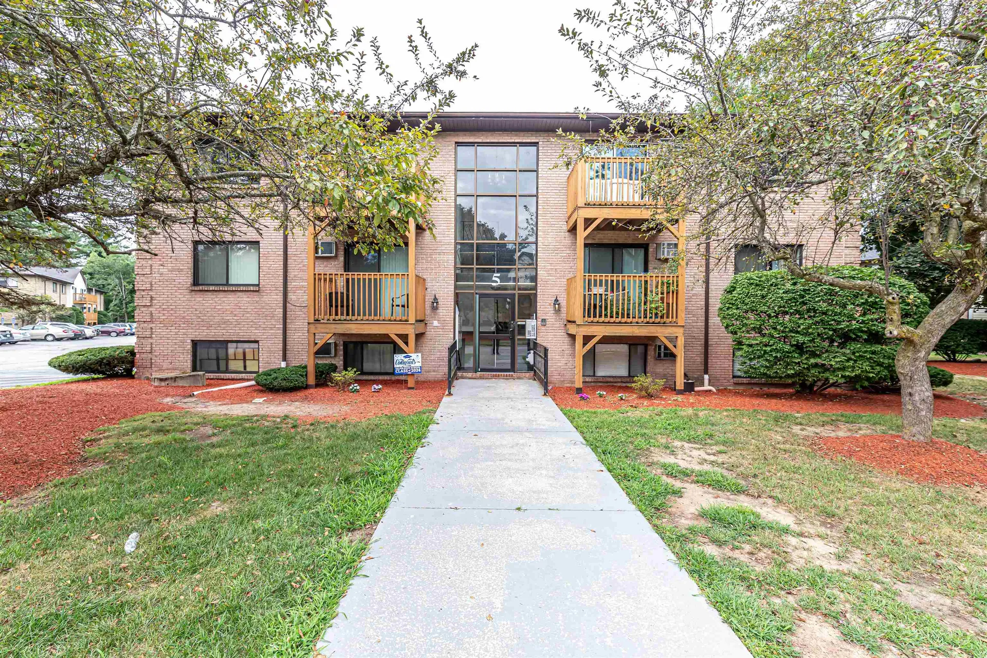 5 Lancelot Court Salem NH 03079