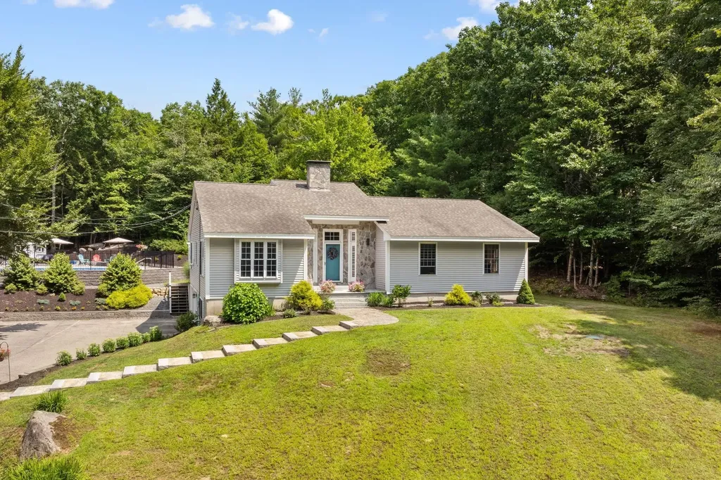 216 Deer Ridge Drive Barrington NH 03825