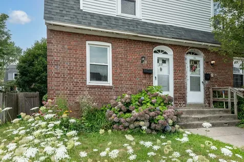 219 Concord Way Portsmouth NH 03801