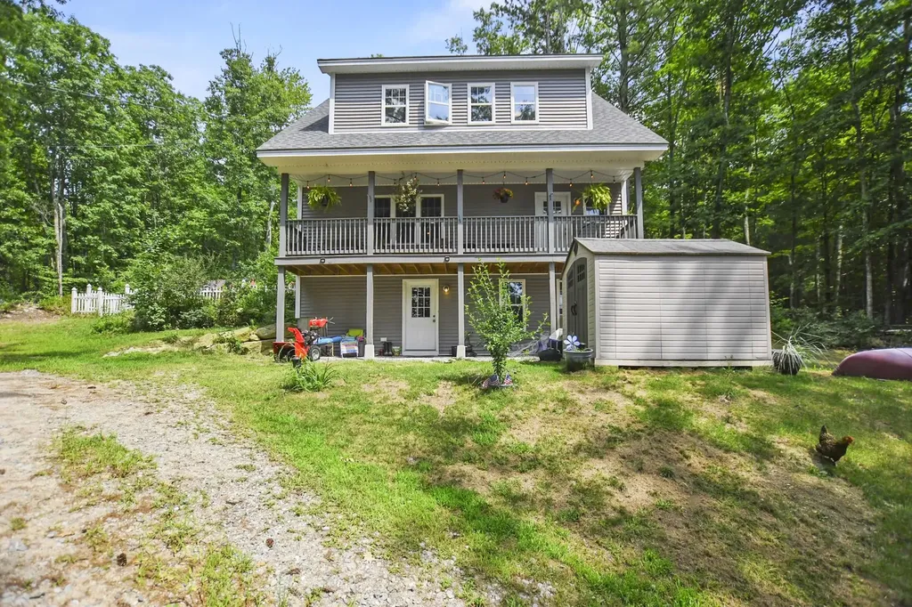 40 New Hampshire Drive Webster NH 03303