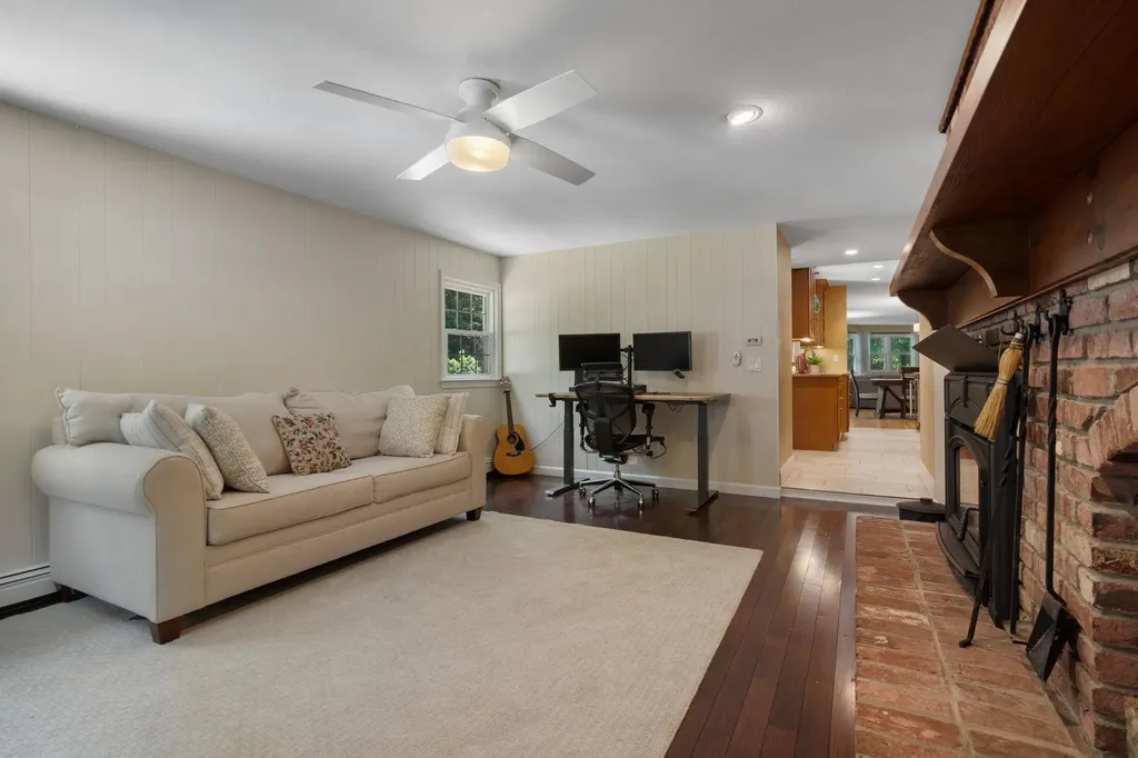 31 Poor Richards Drive Bow NH 03304