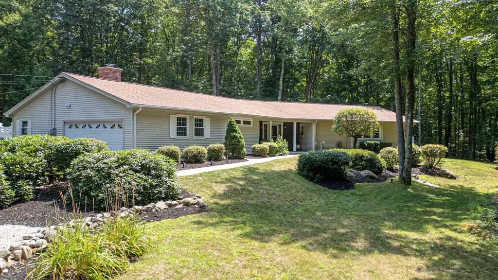 31 Poor Richards Drive Bow NH 03304