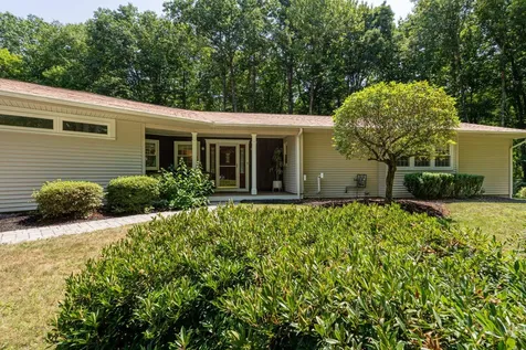 31 Poor Richards Drive Bow NH 03304