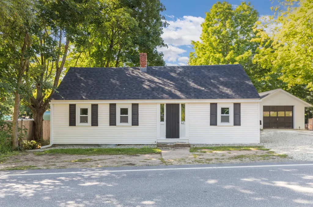43 Elm Street Farmington NH 03835