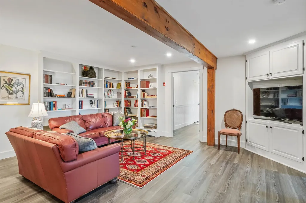 216 Woodland Trace New London NH 03257