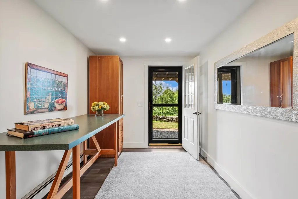 216 Woodland Trace New London NH 03257