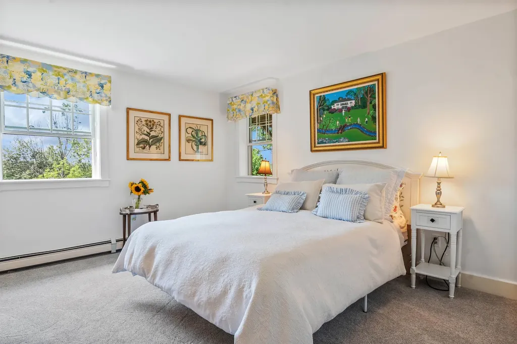 216 Woodland Trace New London NH 03257