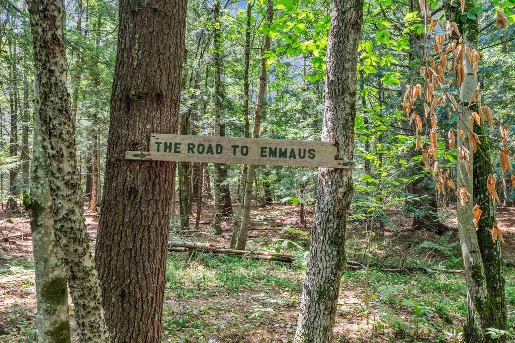 216 Woodland Trace New London NH 03257
