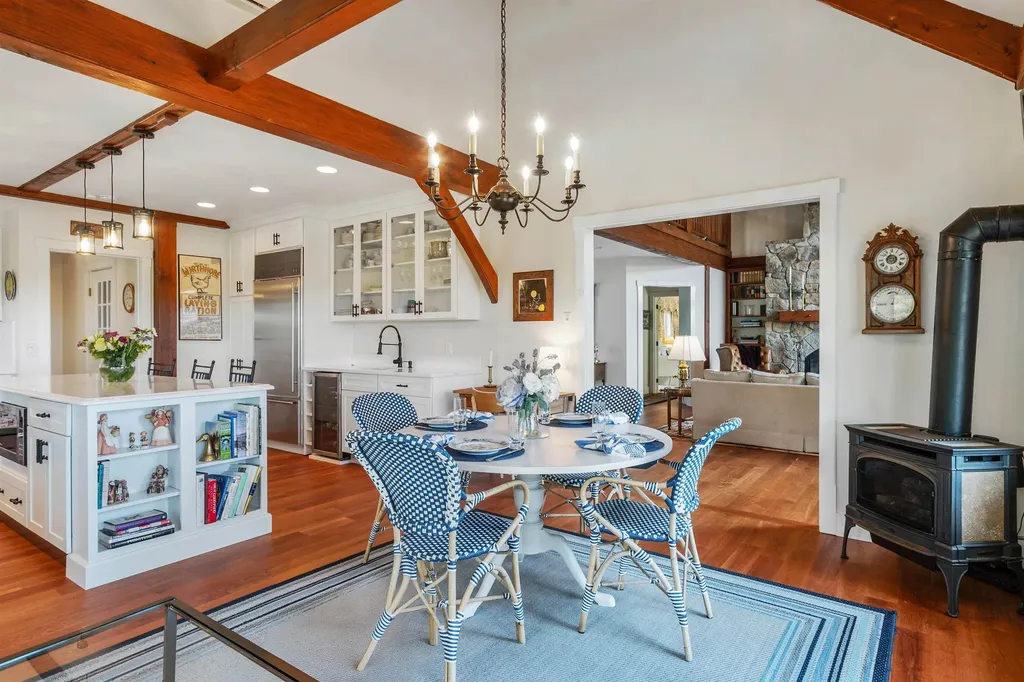 216 Woodland Trace New London NH 03257
