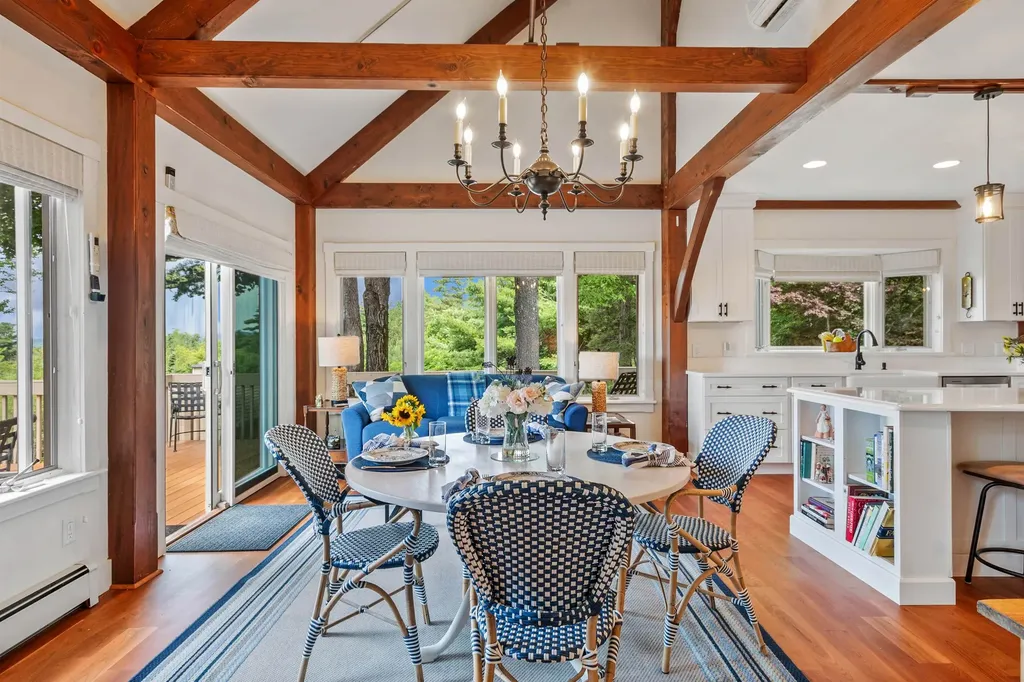 216 Woodland Trace New London NH 03257