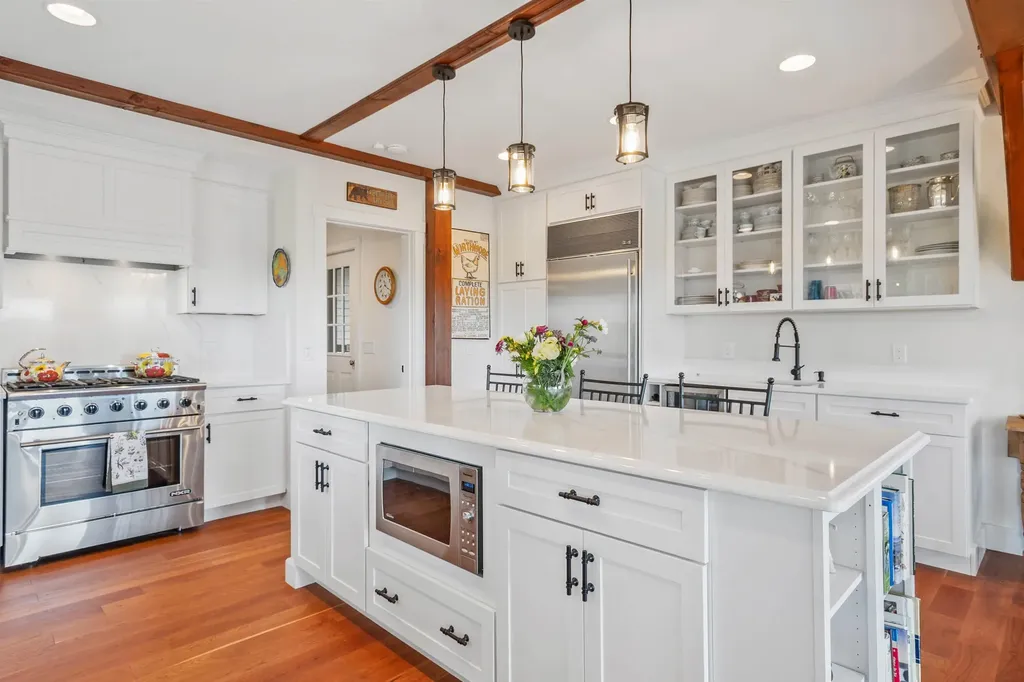 216 Woodland Trace New London NH 03257