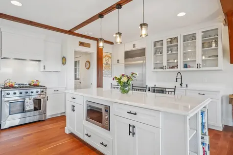 216 Woodland Trace New London NH 03257