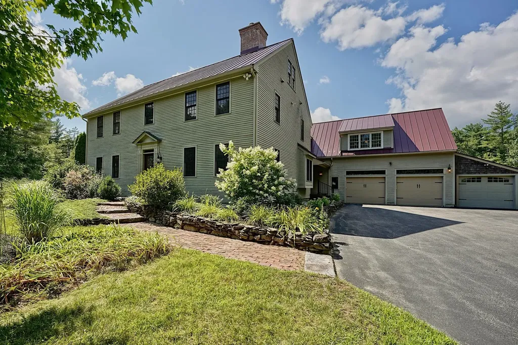 110 Town Farm Road Chester NH 03036